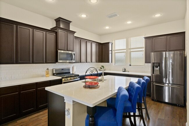 Building Photo - 8406 Oak Leaf Point Dr Rental