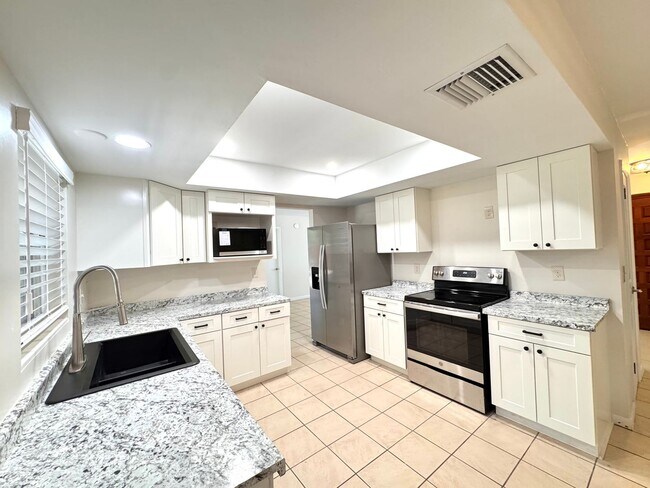 Photo - 3 Bedroom, 2 Bath Single Family Home in Al...