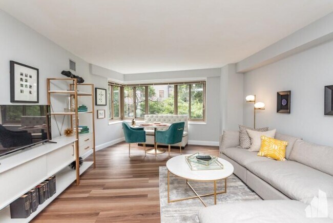 Photo - 1 bedroom in Chicago IL 60610 Unit 201711