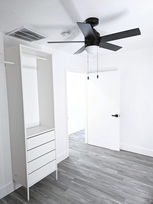 Photo - 127 E Fleming Ave