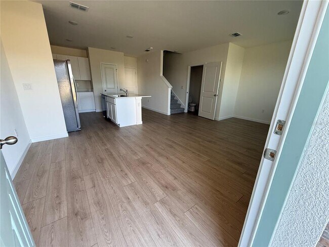 599 Preston Cv Dr
