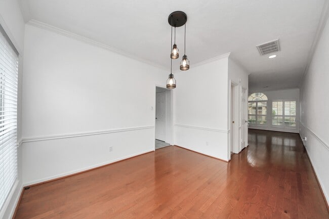 Photo - 2204 Gemini St
