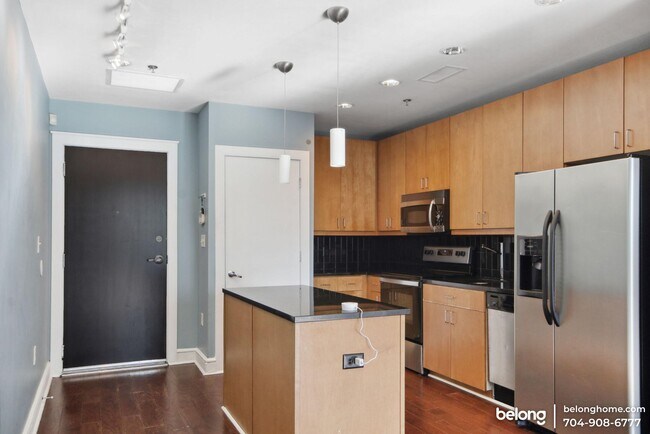 Photo - 333 W Trade St Unit 1310