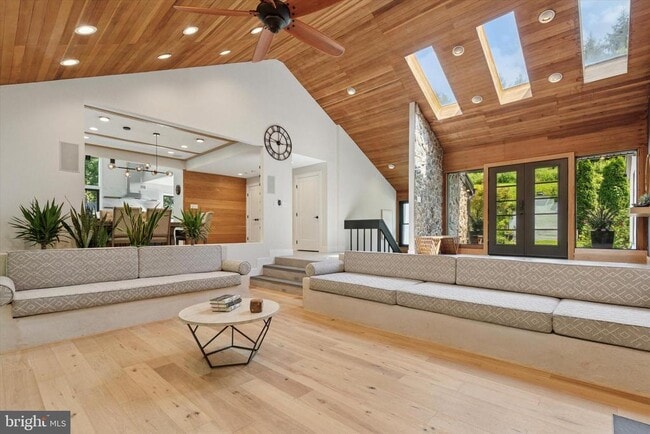 Photo - 1220 Valley Rd