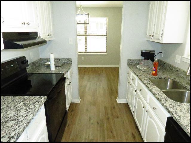 Photo - 1403 S Schiller St