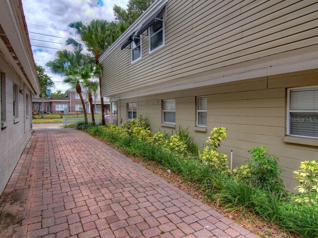 616 Palmer St Unit B