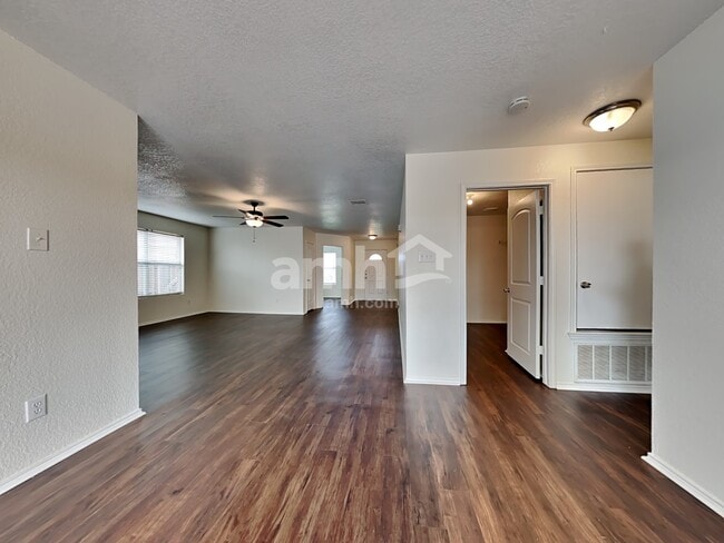 Photo - 8528 Hawkview Dr