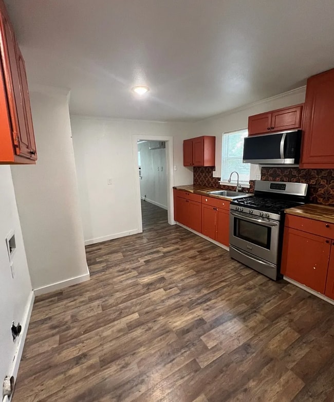 Photo - Nice 3 bedroom Home!