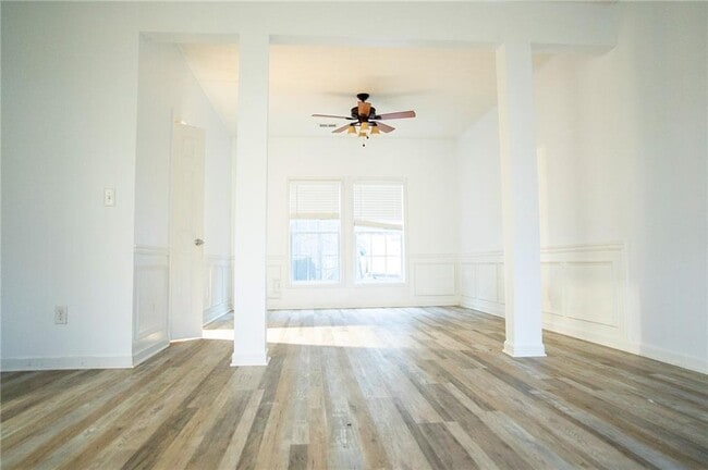 Photo - 1315 Great River Pkwy SE