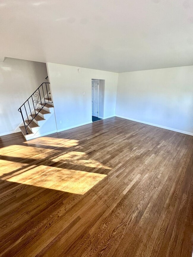 Photo - PARKLAND SCHOOLS- THREE BEDROOM TOWNHOME