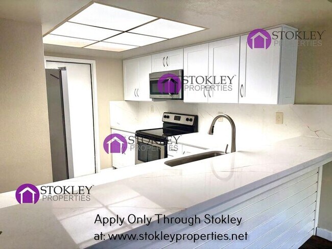 Photo - 27 Oak Brook Pl