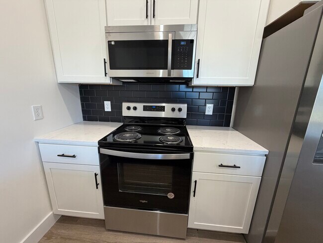 800 E Engineer St Unit 4