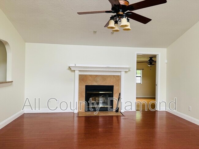 Photo - 5308 Lance St