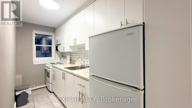 Photo - 725 Melbourne Ave Unité 1