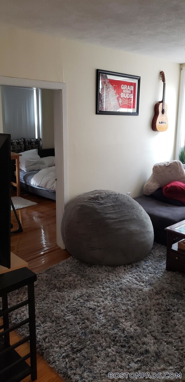 Photo - 145 Endicott St Unit 10