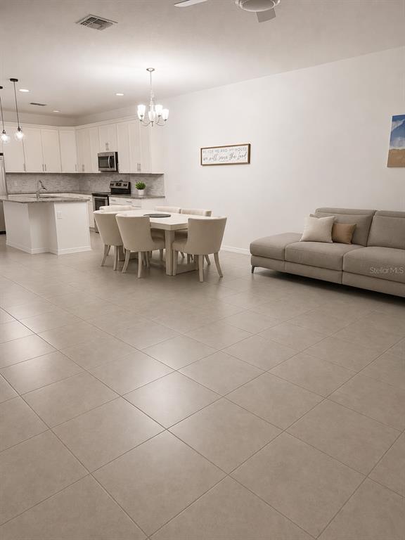 Building Photo - 12072 Grandrose Aly