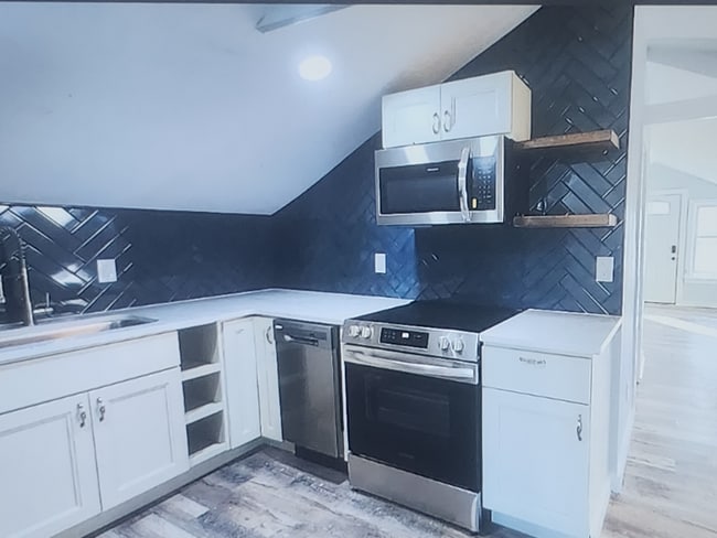Building Photo - 1319 W Ocean View Ave Unit 2 Rental