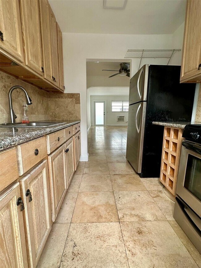 Photo - 1231 Pennsylvania Ave Unidad 9