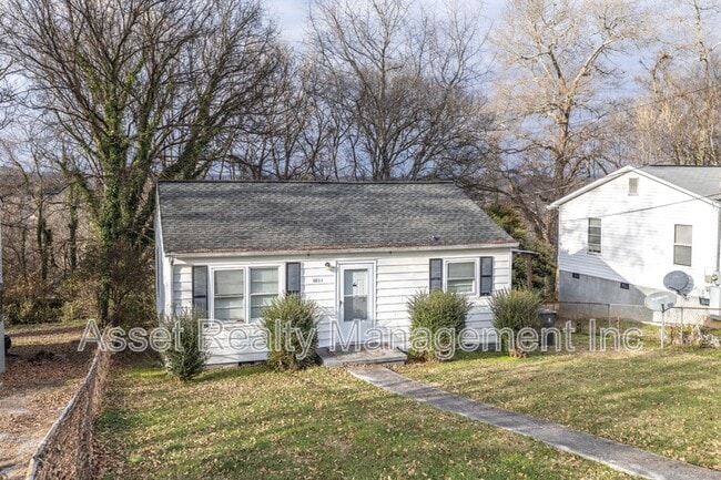 Photo - 3821 Selma Ave