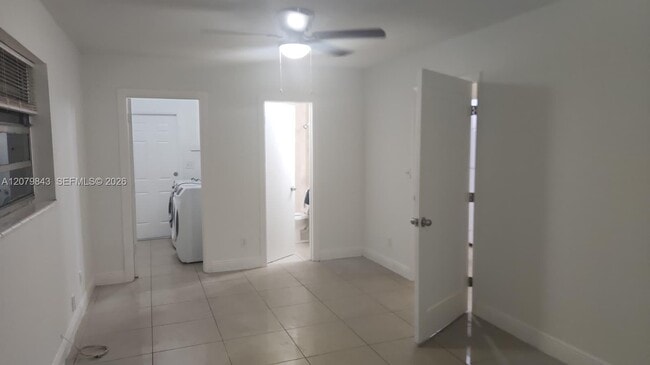 2736 NW 15th Ct Unit 2