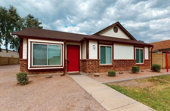 Building Photo - 1055 N Recker Rd