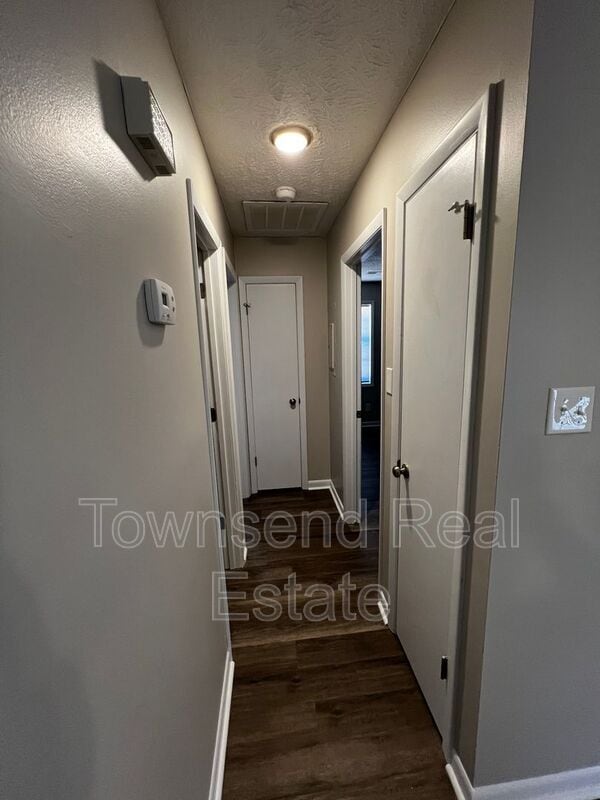 Photo - 1437 Ireland Dr