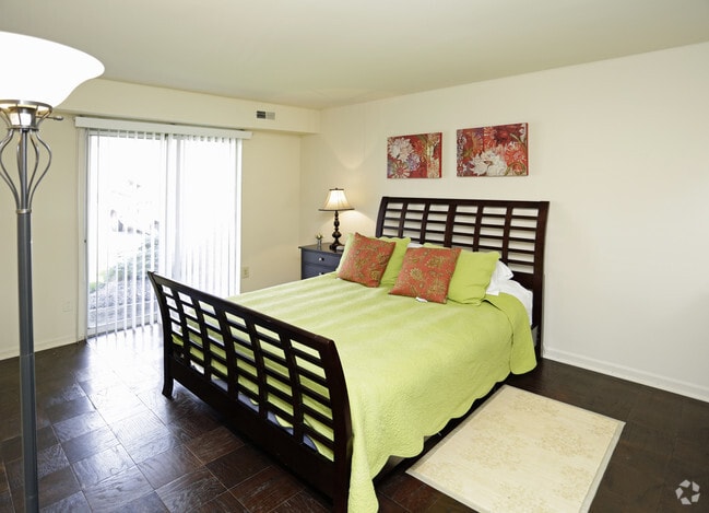 Photo - Olde Forge East Townhouses