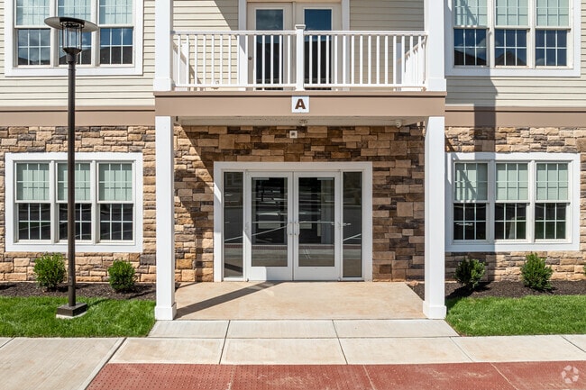 Photo - Turnpike Ridge