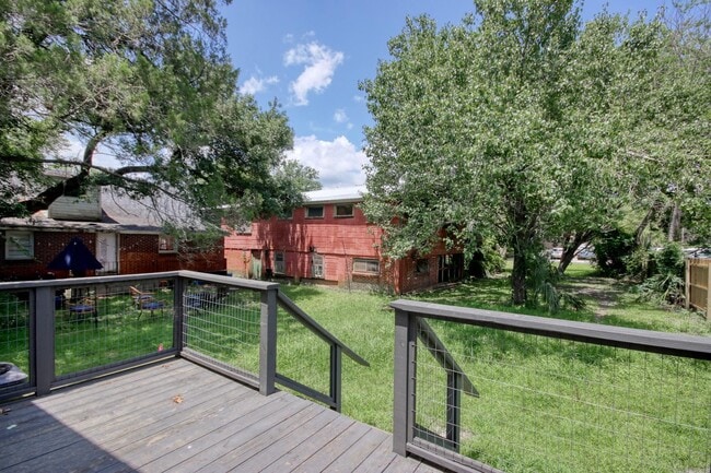 Photo - 1028 Duke St