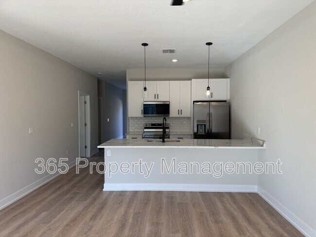 Photo - 2022 Dorion St
