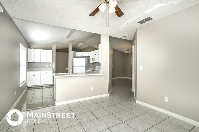 Photo - 636 Regency Way