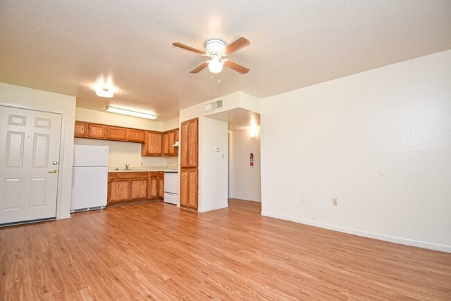 Building Photo - 576 Ellen Powell Rental