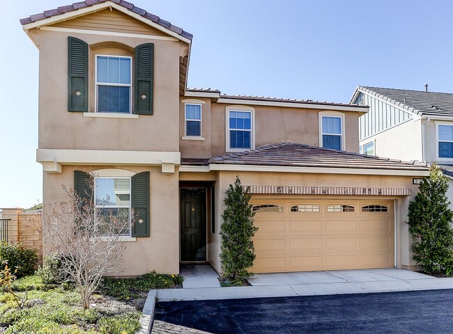 Beautiful 4 Bedroom Home in River Village! - Beautiful 4 Bedroom Home in River Village!