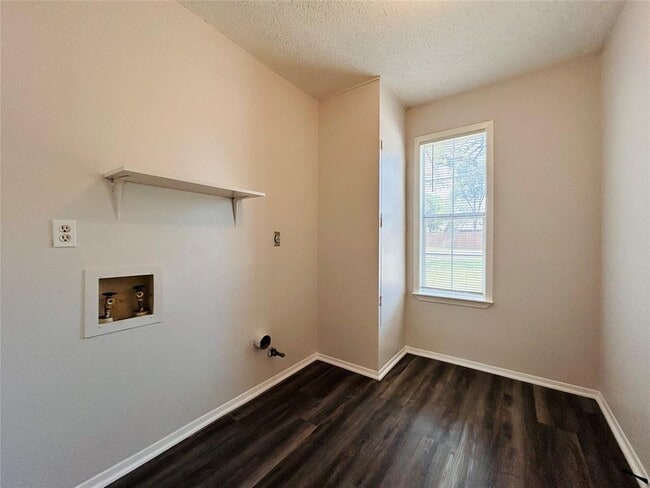 Photo - 6202 Libyan Dr