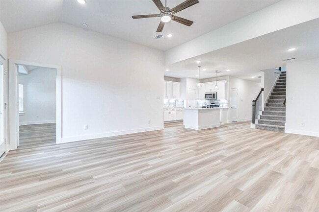 Photo - 21734 Persian Lk Dr