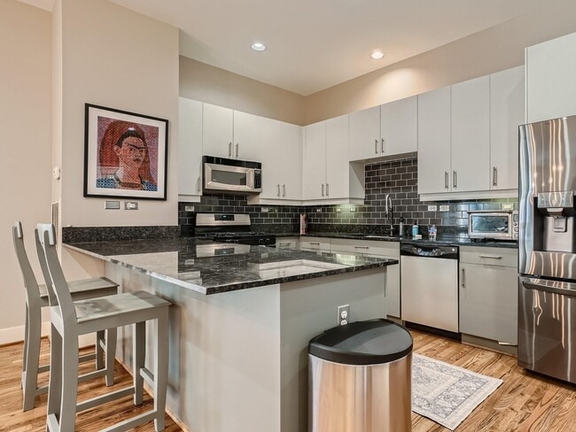 Photo - 1112 Columbus St Unit B