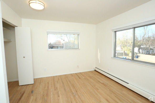 1 BR, 1 BA - 690 SF, Renovated - Ivanhoe Apartments