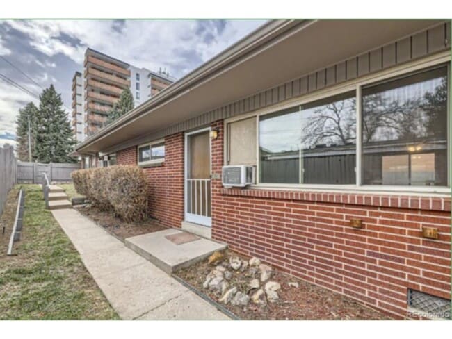 Photo - 4585 E Yale Ave