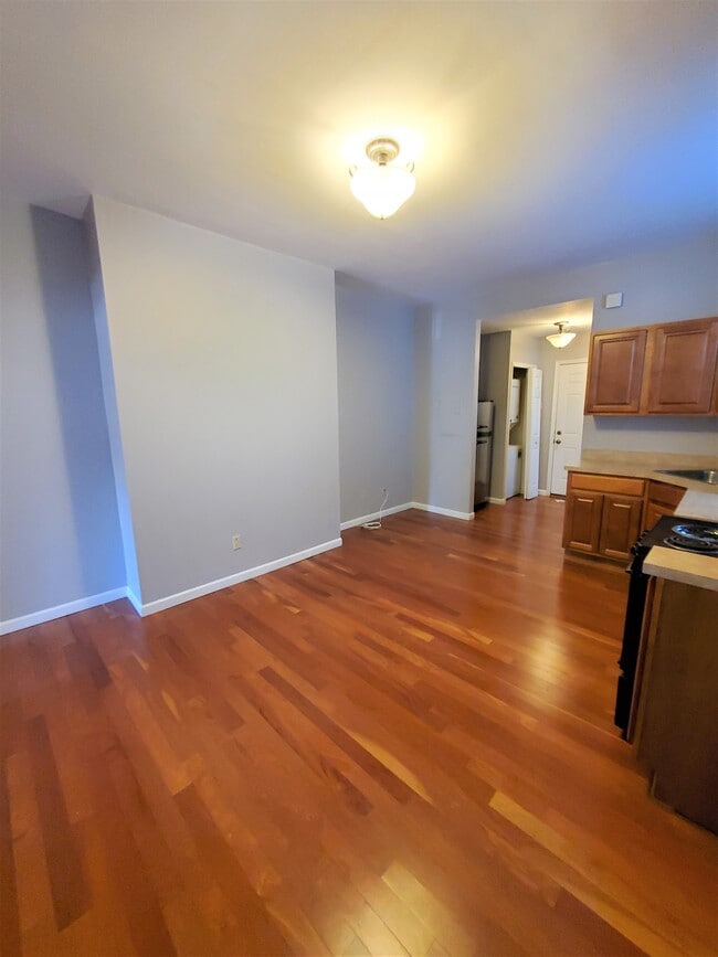 Photo - 1314 Walnut St Unit 2R