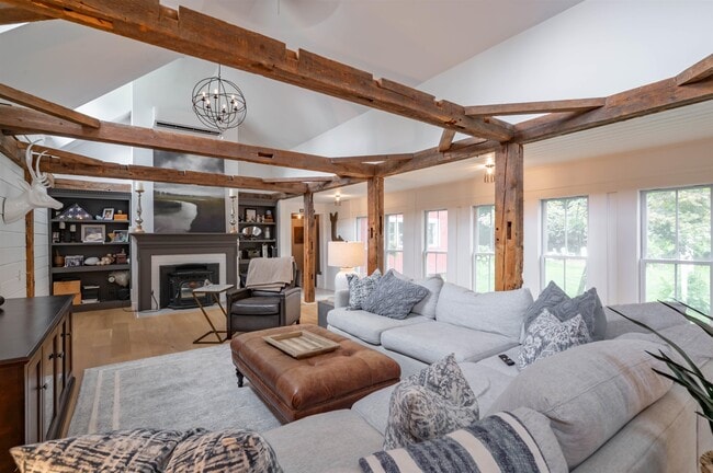 4 Wheat Ln