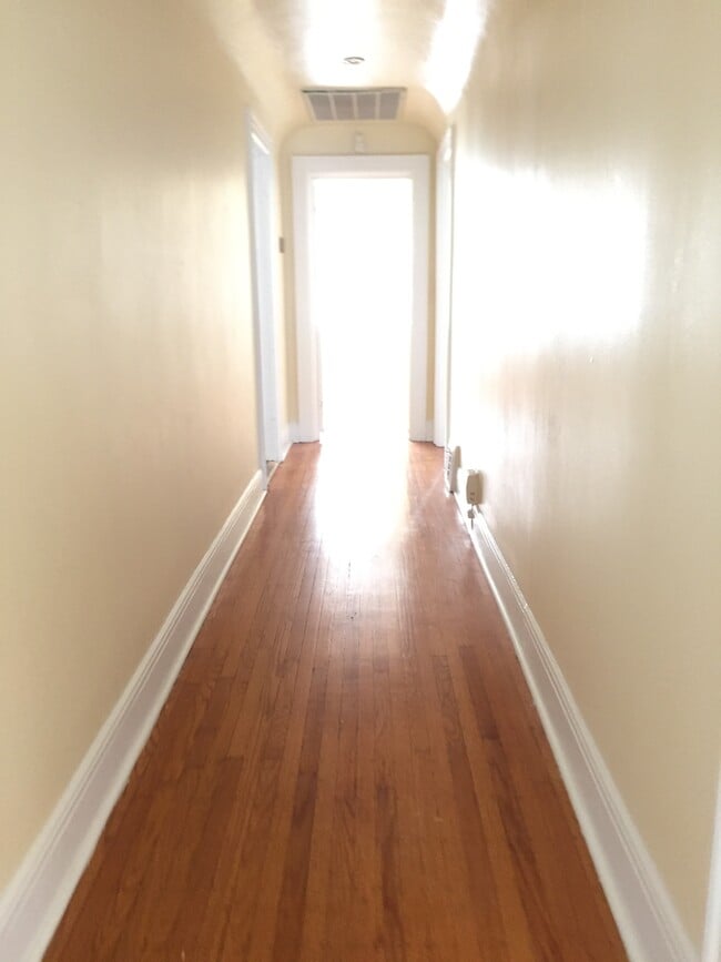 Photo - 9 Trianon Plz