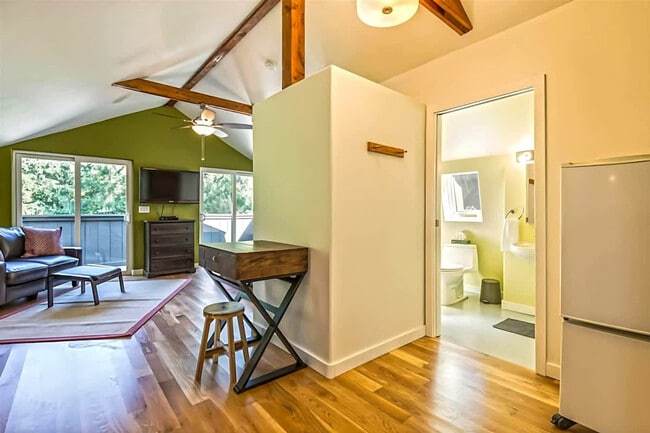 Building Photo - 32 Michaels Rd Unit ID1336264P