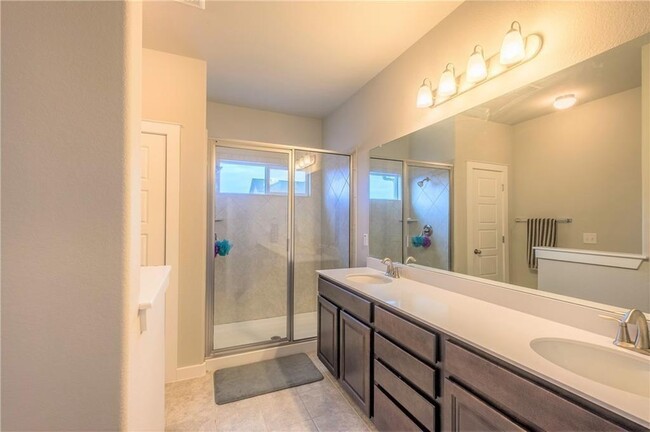 Photo - 5501 Bonneville Bend