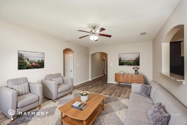 Photo - 932 Haley Dr