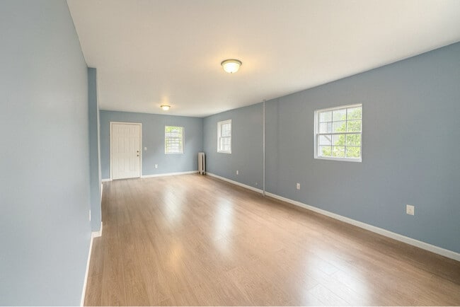 Photo - 20 Morgan Ln