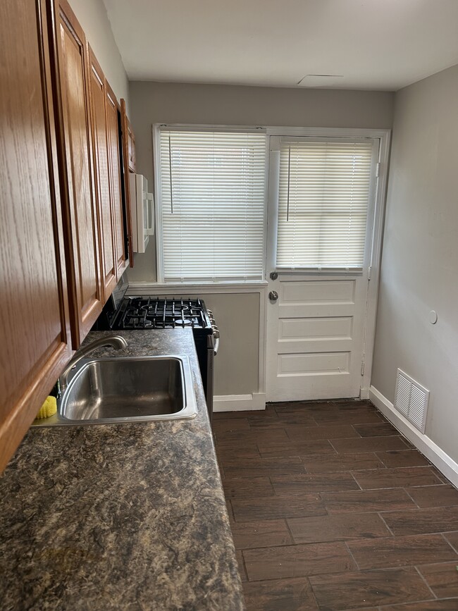 Photo - 1307 Hillsway Ct