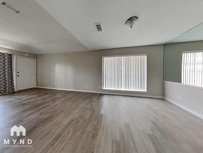 Photo - 15803 Mill Point Dr