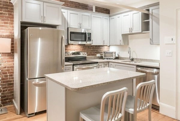 Photo - 394 Marlborough St Unidad 1