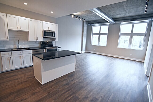 Photo - 3833 N Broadway Unit 314