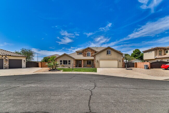 Photo - "Spacious 4-Bedroom Retreat with 3,584 Sq ...